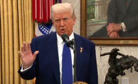 Трамп сообщил об «очень хороших» переговорах с Путиным