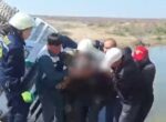 В Сырдарьинской области спасли водителя, заблокированного в кабине перевернувшегося грузовика.  Видео