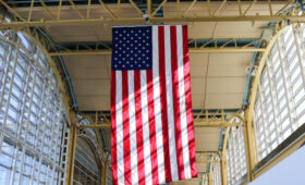 США пытаются договориться со странами Африки, Латинской Америки и Восточной Европы о приёме депортированных мигрантов — WSJ