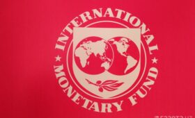МВФ рекомендует Узбекистану реформировать налоговую систему и сглаживать влияние цен на золото на госрасходы