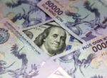 За два дня сум укрепился к доллару почти на 110 сумов. С чем это связано?