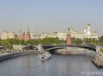 Мигрантов в Москве и Подмосковье обяжут передавать геолокацию властям через приложение