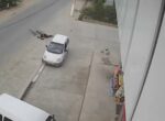 В Хиве пенсионер на велосипеде вырулил под колеса Matiz и оказался в реанимации. Видео