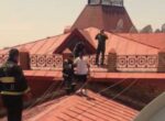 В Ташкенте молодой парень хотел спрыгнуть с крыши. Видео