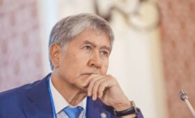 Экс-президента Кыргызстана Алмазбека Атамбаева заочно приговорили к 11,5 годам тюрьмы