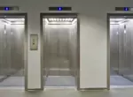 Лифты в Узбекистане будут маркировать цветными стикерами в зависимости от их состояния