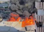 В одном из районов Ташкенте сгорело производственное помещение. Видео