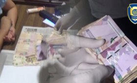Преподаватель Каракалпакского госуниверситета обещал 18 студентам помочь сдать экзамен за деньги