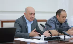 «На плов встают в шесть утра, не ленясь, а позови на хашар — и к девяти опоздают» — Зойир Мирзаев раскритиковал подчинённых