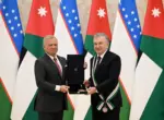Король Иордании наградил президента Узбекистана орденом