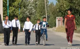Фото: Учебный год начался в Узбекистане