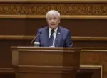 Сенаторы Узбекистана одобрили закон, который позволяет сократить срок лишения свободы за чтение книг