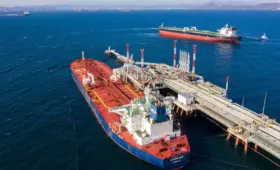 Китайские госкомпании приостановили закупки российской нефти после санкций США — Reuters