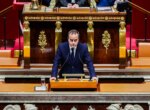 Парламент Франции отклонил вотумы недоверия правительству Себастьена Лекорню