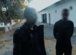 Хорезмский участковый попался на взятке в тысячу долларов. Видео