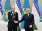 Президент Узбекистана наградил главу Казахстана орденом «Дружбы высшей степени»