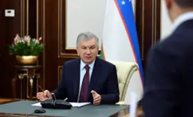 Президент Узбекистана поручил усилить правовую защиту работающих в Европе сограждан