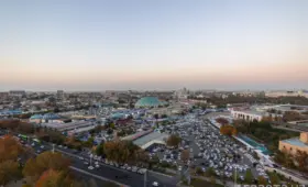 На рынках Ташкента плата за парковку более 2 часов в выходные увеличена в 2,5−3,3 раза