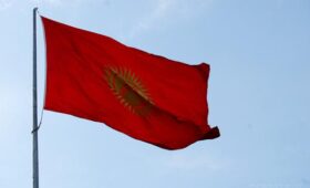 В Кыргызстане для экономии электроэнергии ограничили освещение госучреждений и отключили майнинг-фермы