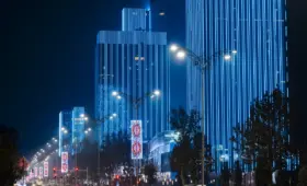 Фото: В честь Всемирного дня детей здания в Ташкенте подсветили синим цветом