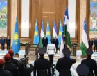 Церемонию встречи президента Казахстана провели в аэропорту «Ташкент-Хумо»