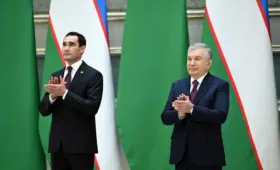 Президенты Узбекистана и Туркменистана запустили зону приграничной торговли