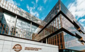 Узбекистан и АБИИ подписали Программу перехода к зелёной и устойчивой рыночной экономике на $500 млн