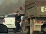 Водитель в Ташобласти напал на коллегу, вооружившись отверткой. Видео