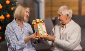 Подарок с заботой: как автоматический тонометр Prolife помогает следить за здоровьем родителей