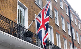 Великобритания ввела санкции против четырёх компаний и бизнесмена из Узбекистана