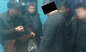 В Намангане за назначение завскладом угля просили $40 тысяч, двое задержаны