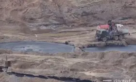 Видео: Место выброса нефтесодержащей жидкости в Байсуне