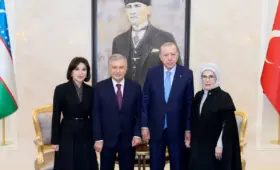 Президент Узбекистана прибыл с официальным визитом в Турцию (+фото)