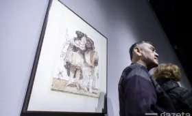 Между Данте и рилсом. Выставка графики Виктора Апухтина открылась в Ташкенте