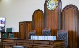 Трое судей в Узбекистане осуждены за коррупцию — Верховный суд