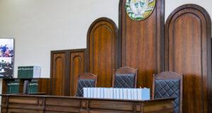 Трое судей в Узбекистане осуждены за коррупцию — Верховный суд