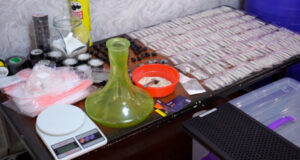 В Ташкенте ликвидировали нарколабораторию и изъяли два килограмма мефедрона