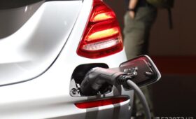 Продажи новых авто в январе выросли на 7,2%, электромобили — главный драйвер