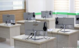В школах Навои и Зарафшана откроются специализированные IT-классы