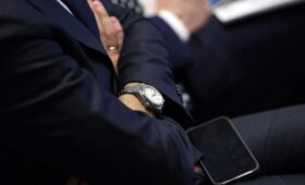 Бывшим чиновникам в Узбекистане могут ограничить переход в контролируемые ими компании