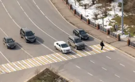 Хокимият Ташкента заявил, что учтёт предложение вернуть наземные переходы к скверу Амира Темура