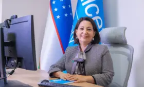 Расширение возможностей девочек начинается с их защиты. Колонка главы представительства ЮНИСЕФ