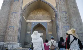 Туристический поток в Узбекистан вырос на 33% с начала года