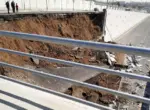 В Ташкенте обрушилась часть стены путепровода, открытого 1,5 года назад