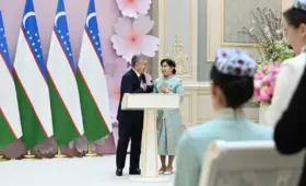 Лауреату премии Зульфии Латофат Амировой подарили квартиру по поручению президента