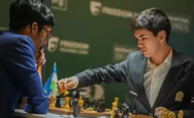 Шахматист Жавохир Синдаров одержал победу в третьем туре Турнира претендентов и вышел в лидеры