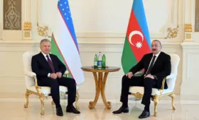 Президент Узбекистана осудил атаки беспилотников по территории Азербайджана