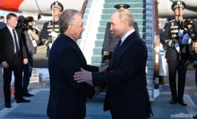 Президенты Узбекистана и РФ обсудили продвижение проекта строительства АЭС в Джизакской области