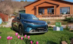 В Узбекистане представлен новый гибридный кроссовер BYD Yuan Up DM-i