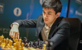 «Играл на его время». Жавохир Синдаров — о победе над Прагнанандхой в Турнире претендентов